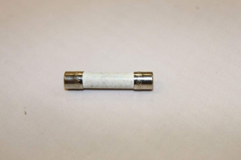 FUSIBLE 15 A 230 V 31.5 X 6.45 M/M POUR MICRO ONDES SAMSUNG - 3601001197