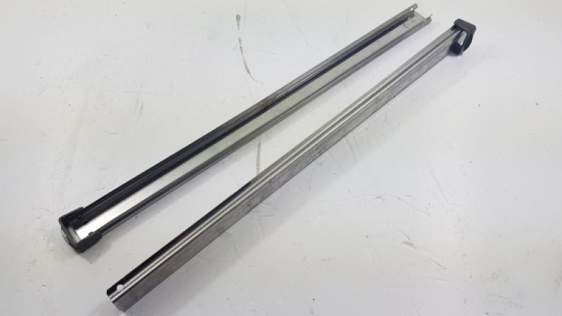 Vrail de panier supérieur eos pour Lave-vaisselle INDESIT C00304086